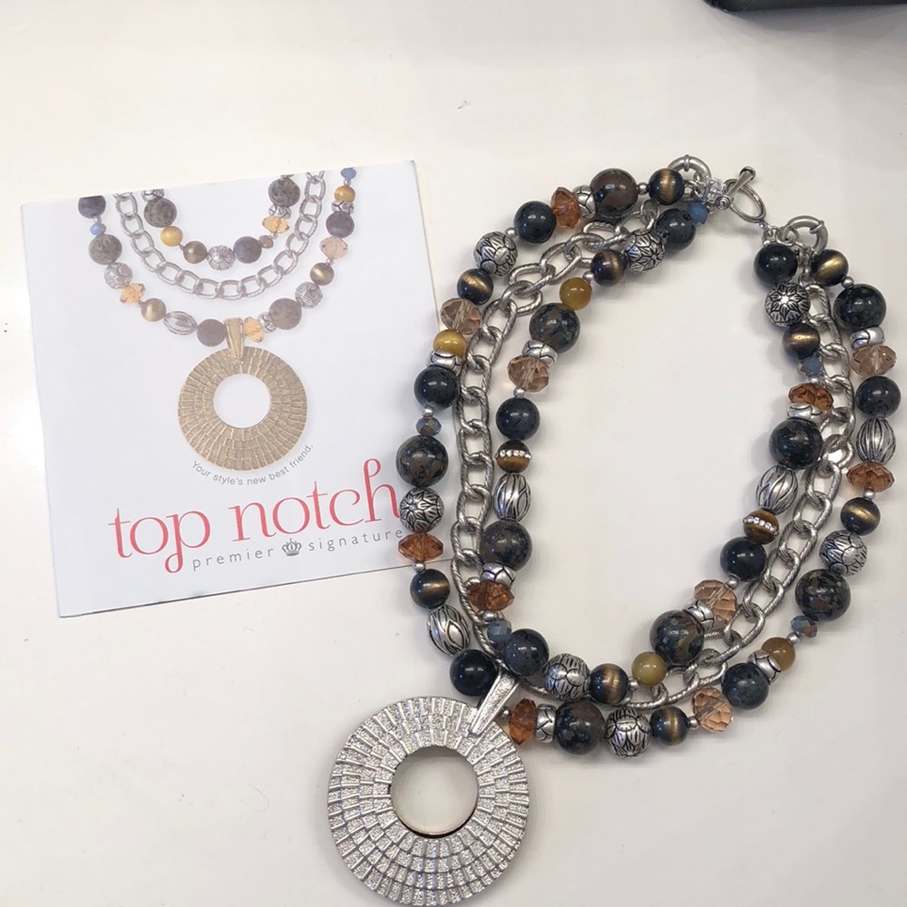 Premier Signature Top Notch Necklace